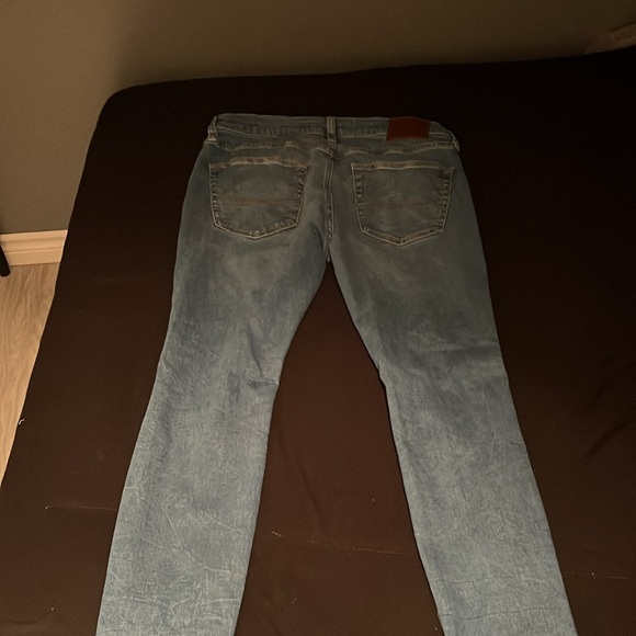 Hollister jean.Size 32 - Picture 2 of 2